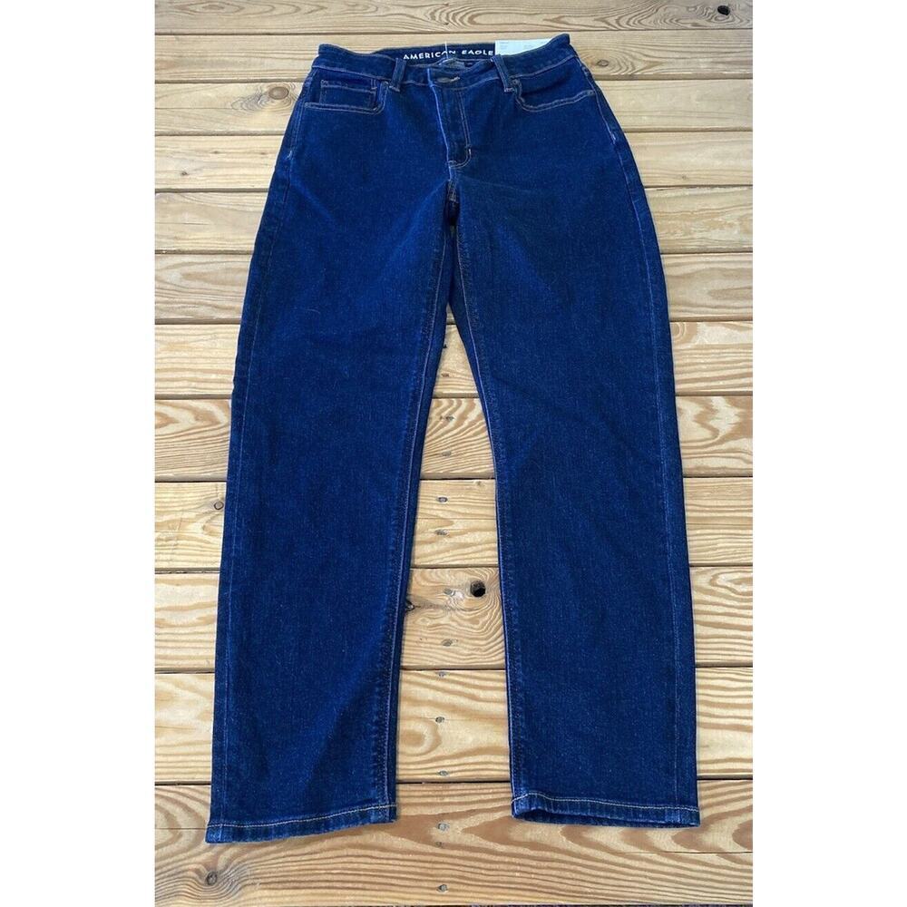 NWT American Eagle Mom Jeans Size 2 Women’s Blue